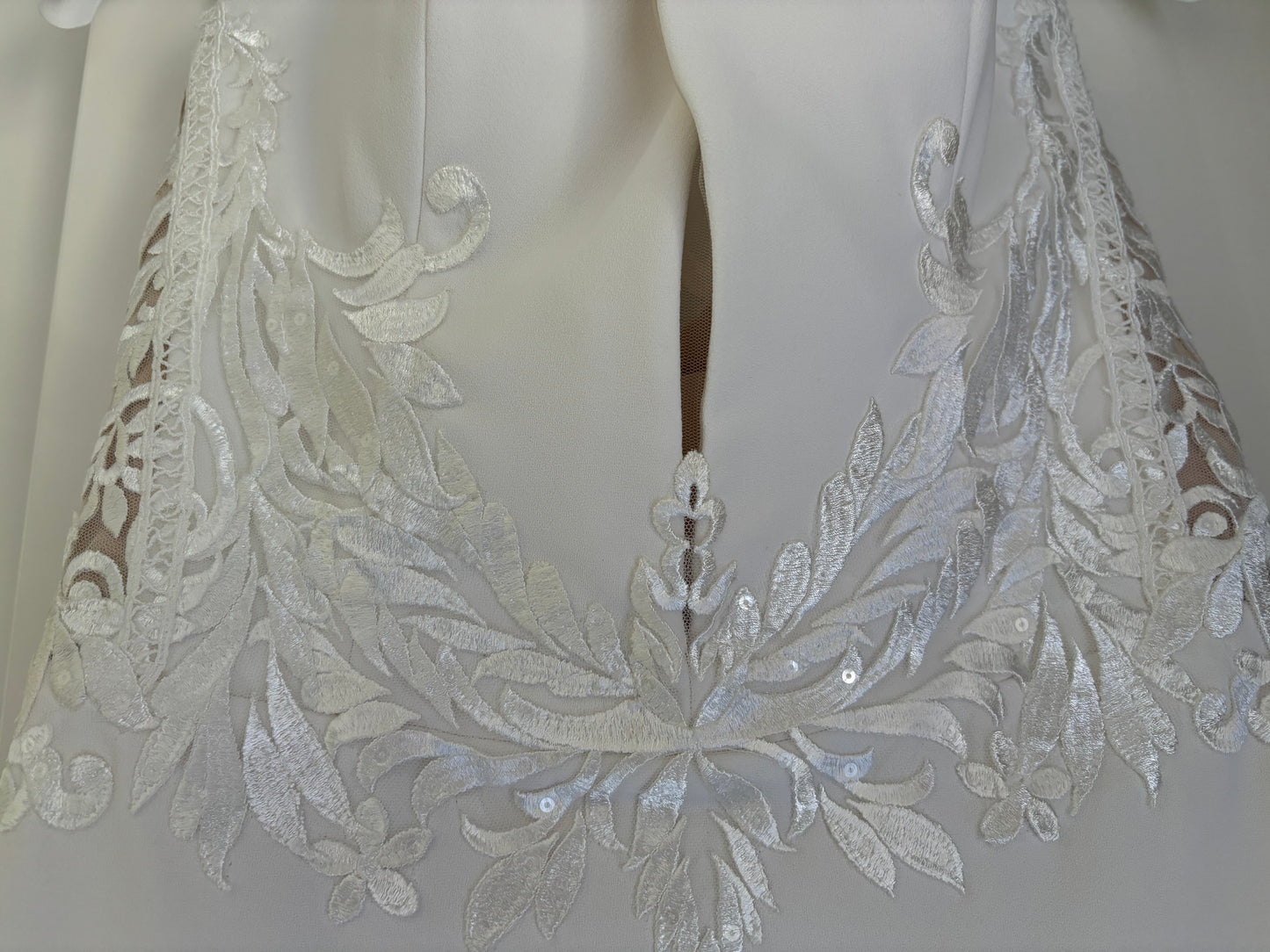 Enzoani Lainey dress size 18 (5554)